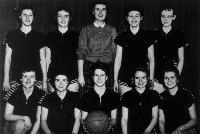 1959 Basketbabes<br>F: Sharon Donelly, Mary Livingston, Karen Davies, Irene Holden, Sandra Devlin<br>B: Geri Borus, Bev Thompson, Miss Thompson, Gloria Wasley, Wenda Berglind