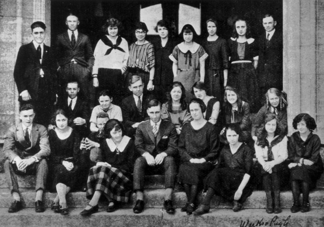 1923 Outlook Staff